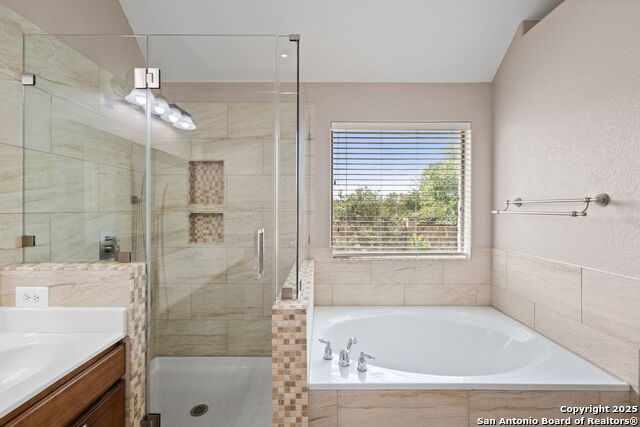 Listing photo id 13 for 781 Woodland
