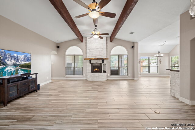 Listing photo id 3 for 781 Woodland