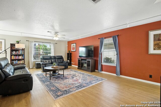 Image 17 of 57 For 7722 Cortland Oak