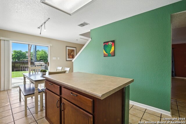 Image 25 of 57 For 7722 Cortland Oak