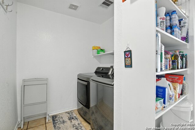 Image 30 of 57 For 7722 Cortland Oak