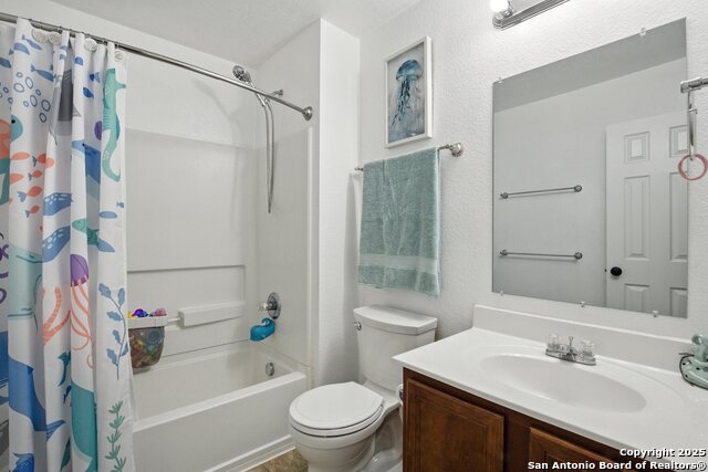 Image 32 of 57 For 7722 Cortland Oak