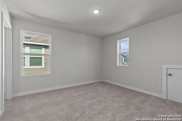 Image 11 of 20 For 9982 Forestier Green