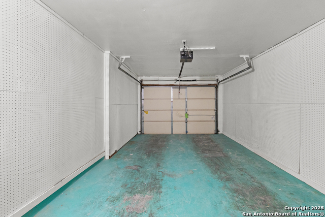 Image 18 of 24 For 8642 Fredericksburg Rd  705-g