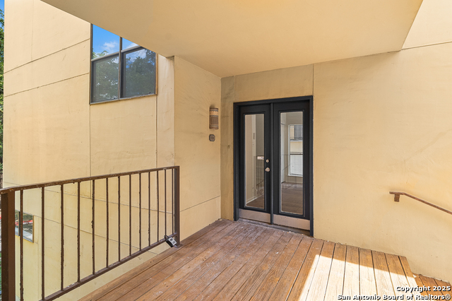 Image 19 of 24 For 8642 Fredericksburg Rd  705-g