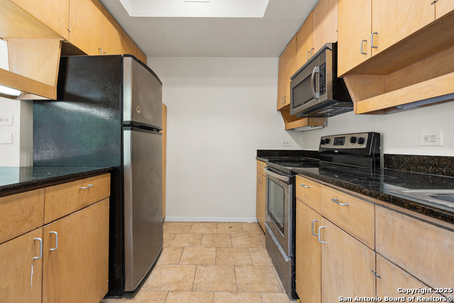 Image 9 of 24 For 8642 Fredericksburg Rd  705-g