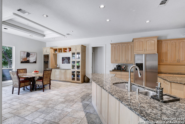 Listing photo id 13 for 14122 Bluff Manor