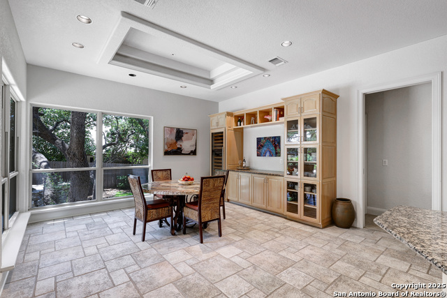 Listing photo id 14 for 14122 Bluff Manor