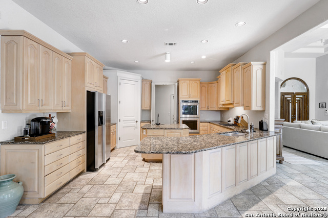 Listing photo id 18 for 14122 Bluff Manor