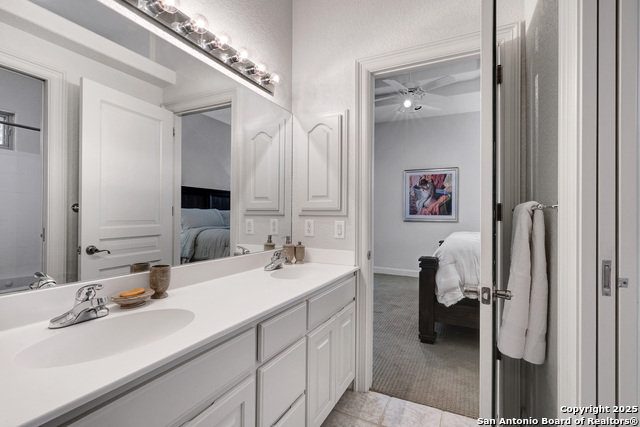 Listing photo id 33 for 14122 Bluff Manor