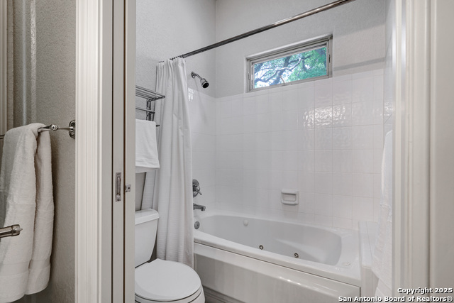 Listing photo id 34 for 14122 Bluff Manor