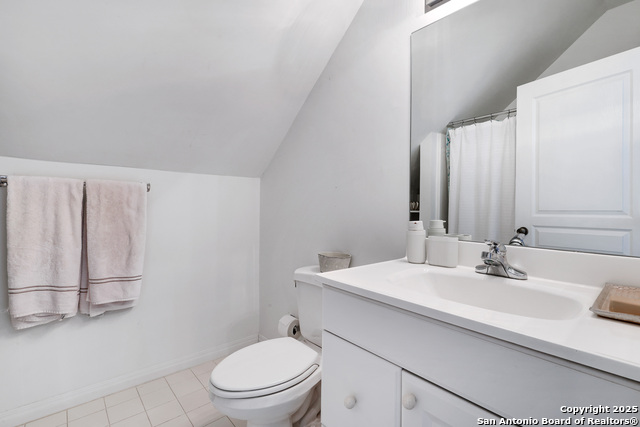 Listing photo id 39 for 14122 Bluff Manor