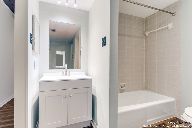 Image 17 of 25 For 3102 Eisenhauer  B 20