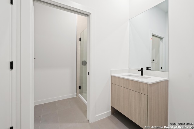 Listing photo id 19 for 2209 1st Street S 108