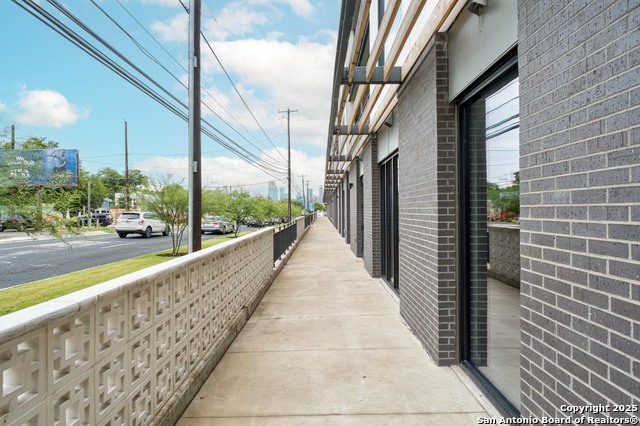 Listing photo id 24 for 2209 1st Street S 108