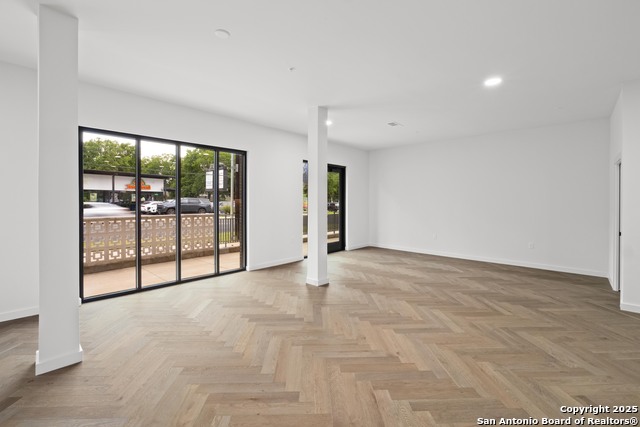 Listing photo id 3 for 2209 1st Street S 108