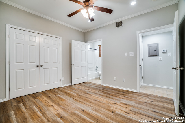 Image 18 of 26 For 4923 Ali Ave  1