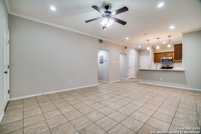Image 8 of 26 For 4923 Ali Ave  1