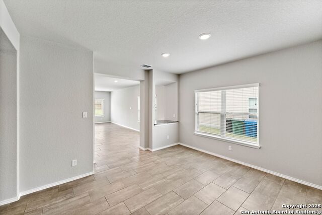 Image 4 of 50 For 15207 Comanche Gard