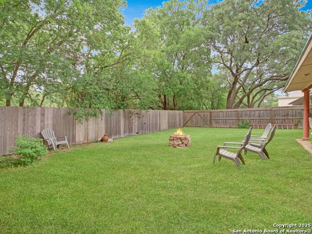 Listing photo id 10 for 8711 Dumaine