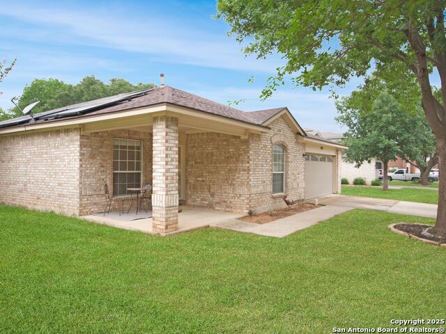 Listing photo id 0 for 8711 Dumaine