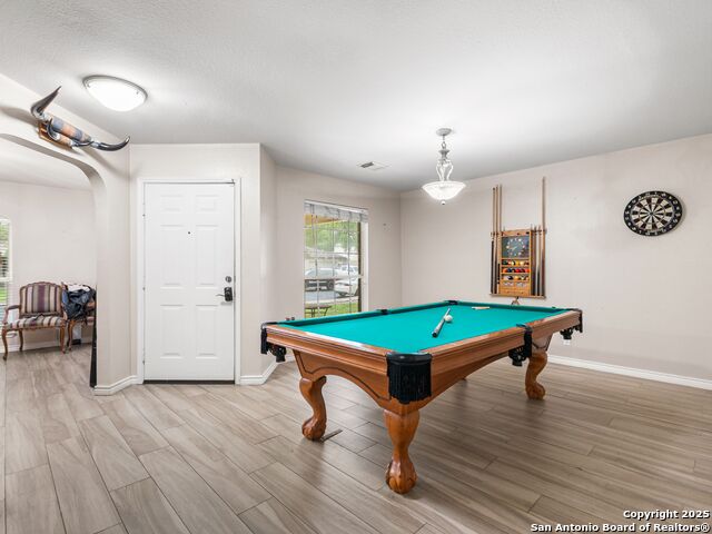 Listing photo id 2 for 8711 Dumaine