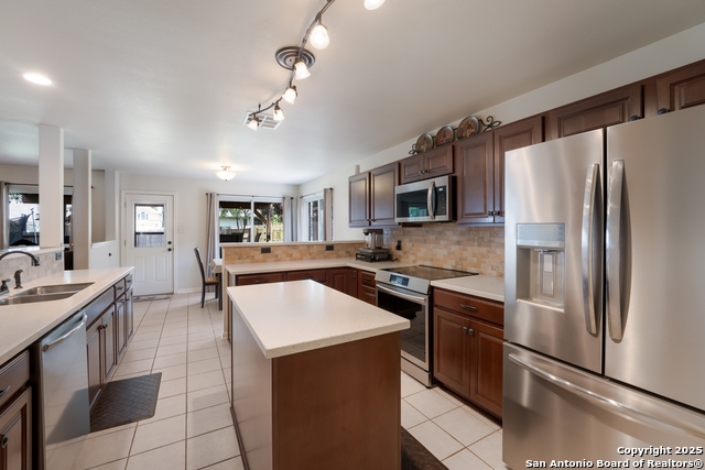 Image 14 of 34 For 1117 Sandy Ridge Cir