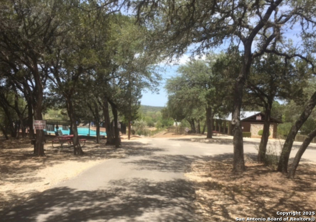 Listing photo id 11 for Lot #70 Forest Oaks