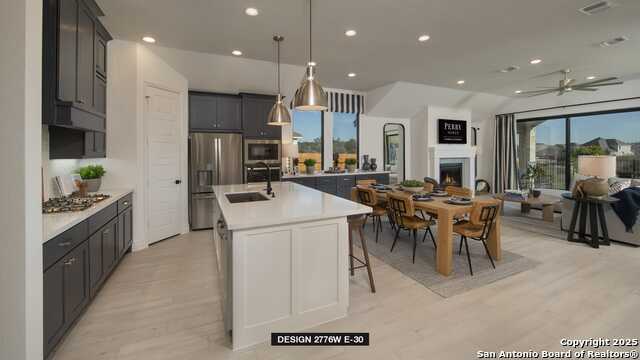 Listing photo id 3 for 1720 Seekat Drive