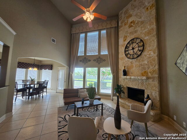 Image 4 of 30 For 10500 Hunter Heights