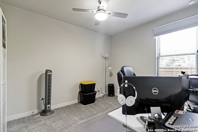 Listing photo id 14 for 4439 Tiger Run
