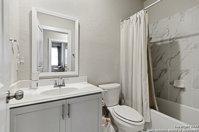 Listing photo id 17 for 4439 Tiger Run