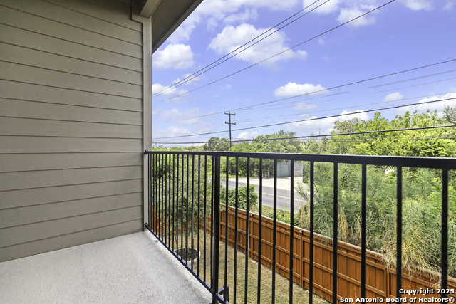 Listing photo id 20 for 4439 Tiger Run
