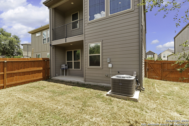 Listing photo id 23 for 4439 Tiger Run