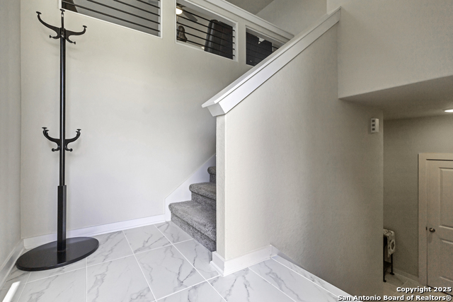 Listing photo id 1 for 4439 Tiger Run