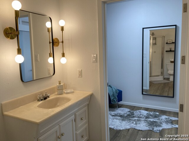 Image 14 of 24 For 651 Colleen Dr