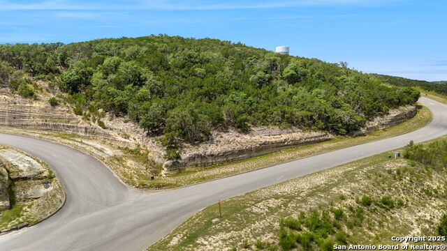 Listing photo id 11 for 8602 San Fidel Way