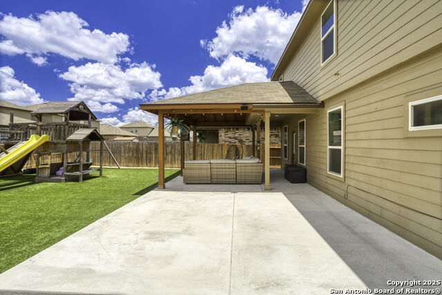 Image 21 of 30 For 8523 Murray Grey