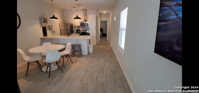 Image 3 of 11 For 908 Camaron St