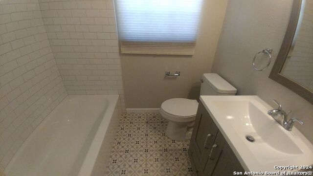 Image 5 of 10 For 223 Brettonwood Dr