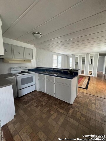 Image 4 of 9 For 6060 Mount Olive