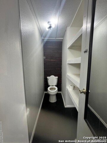 Image 7 of 9 For 6060 Mount Olive