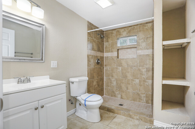 Image 15 of 28 For 161 Carle Ave