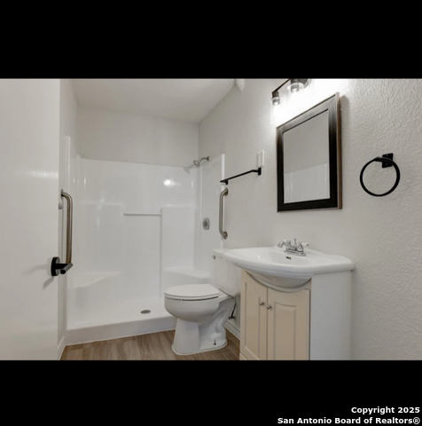 Listing photo id 1 for 264 Loma Vista