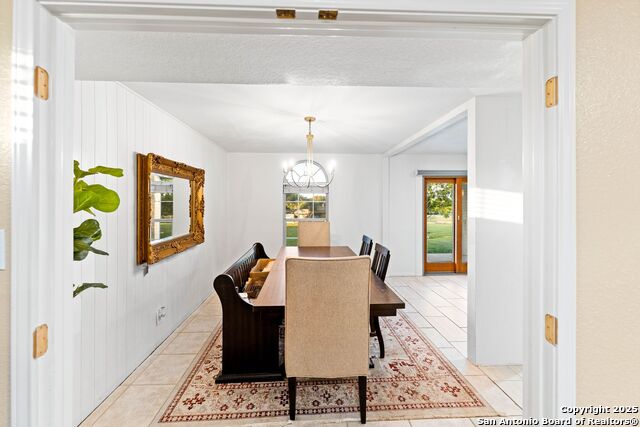 Listing photo id 13 for 123 Country Gardens