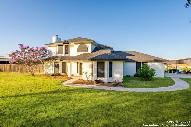 Listing photo id 0 for 123 Country Gardens
