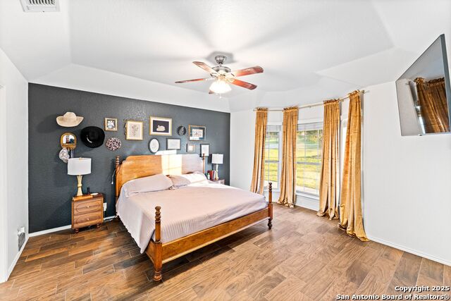 Listing photo id 18 for 123 Country Gardens