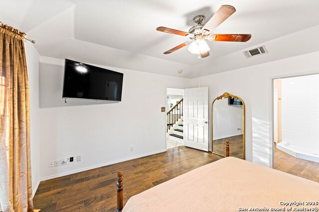 Listing photo id 19 for 123 Country Gardens