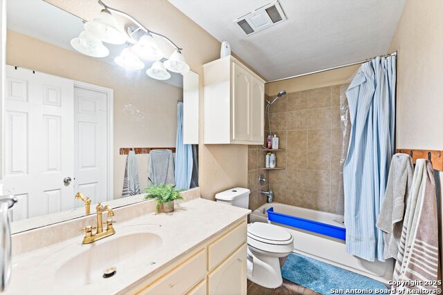 Listing photo id 24 for 123 Country Gardens
