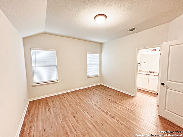 Image 11 of 23 For 13823 Enzo Gate  102